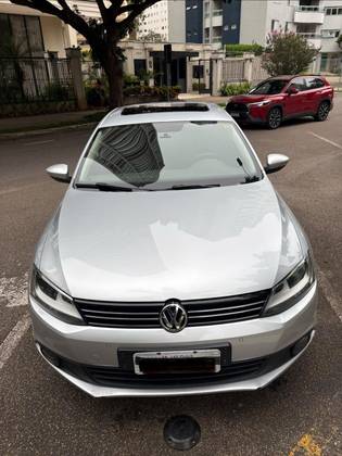 VOLKSWAGEN JETTA 2.0 COMFORTLINE FLEX 4P TIPTRONIC